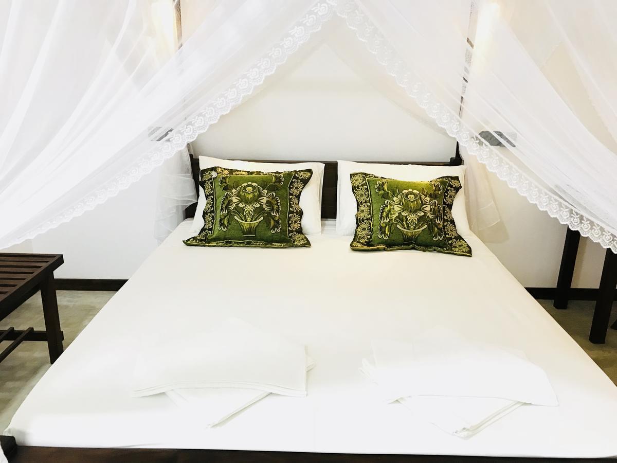 Sigiriya Rock Hide Hotel ภายนอก รูปภาพ