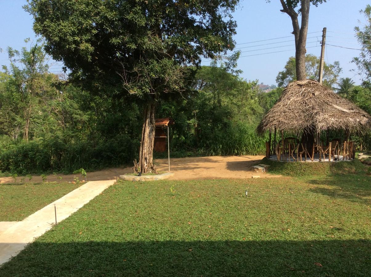 Sigiriya Rock Hide Hotel ภายนอก รูปภาพ