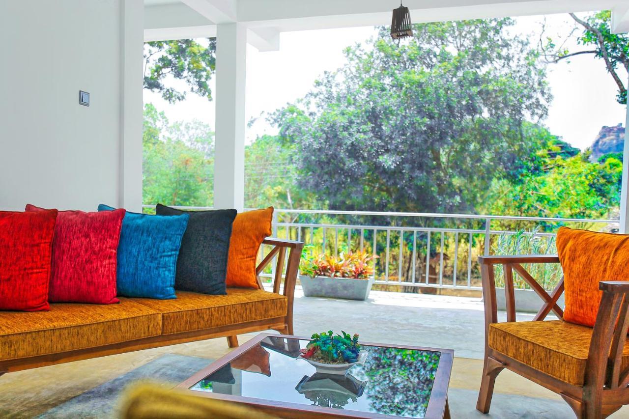 Sigiriya Rock Hide Hotel ภายนอก รูปภาพ