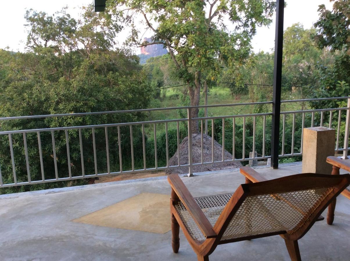 Sigiriya Rock Hide Hotel ภายนอก รูปภาพ